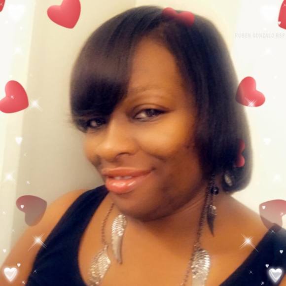 Meet your Posher, Cornelia - Picture 1 of 1